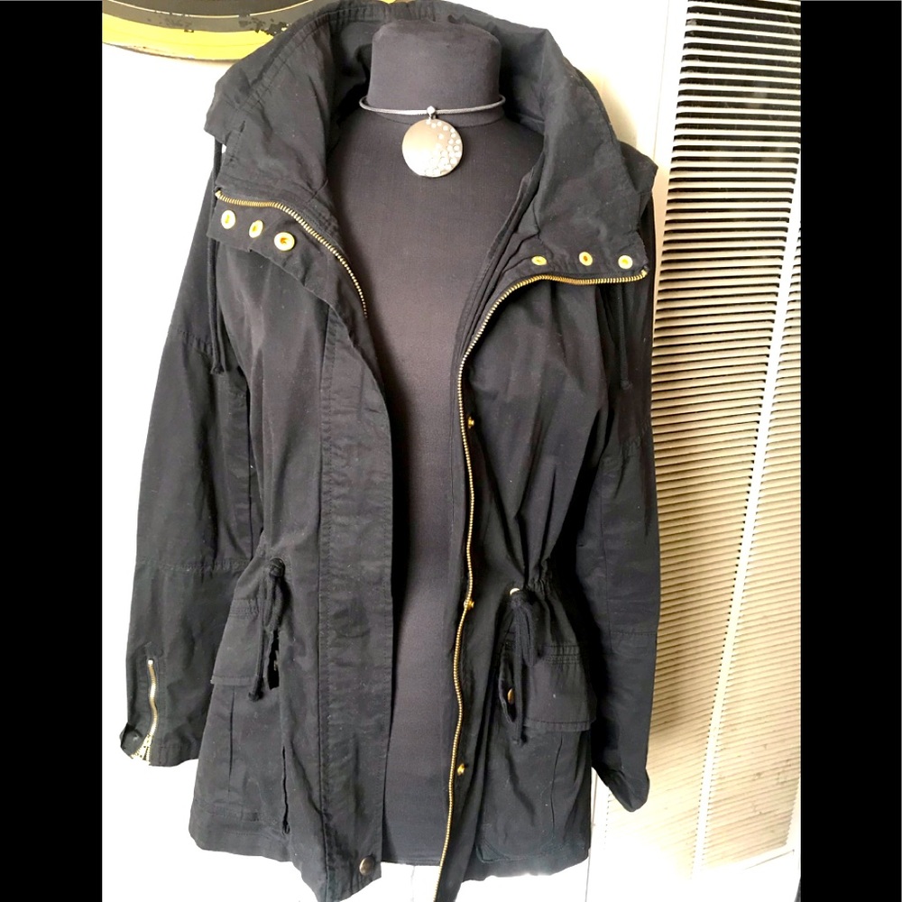 Love Tree Black Light weight Woman’s Jacket Size Small